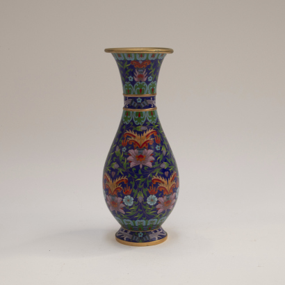 A Chinese 20th century cloisonn vase
