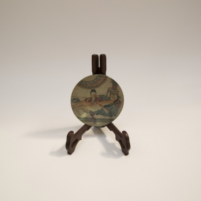 A Chinese erotic glass inside-painted artwork
