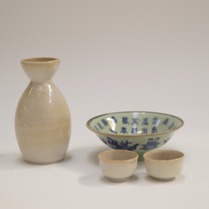 Chinese blue and white bowl + Small wine ewer and wine cups