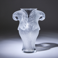 A Lalique Macao (Macaw) Vase