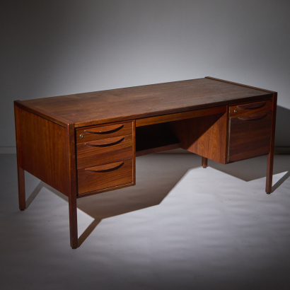 A Jens Risom Design Desk