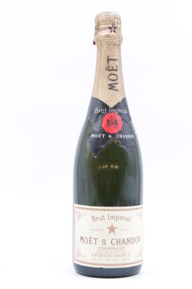 (1) NV Moet & Chandon Brut Imperial c1970s