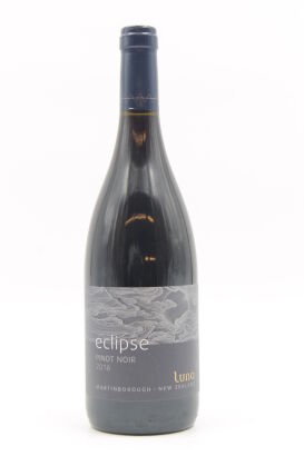 (1) 2016 Luna Eclipse Pinot Noir, Martinborough