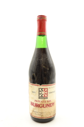 (1) 1977 Unknown Producer Private Bin Burgundy bottled especially for the Graduates Ski Club, New Zealand