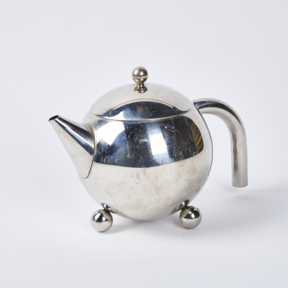 A Tez Zuban Tea Pot