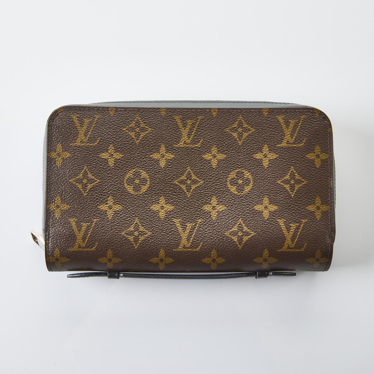 カウハイドレザー皮革の種類Louis Vuitton Monogram Macassa Zippy XL Wallet