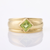 9ct Yellow Gold, Modern, .70ct Peridot Ring