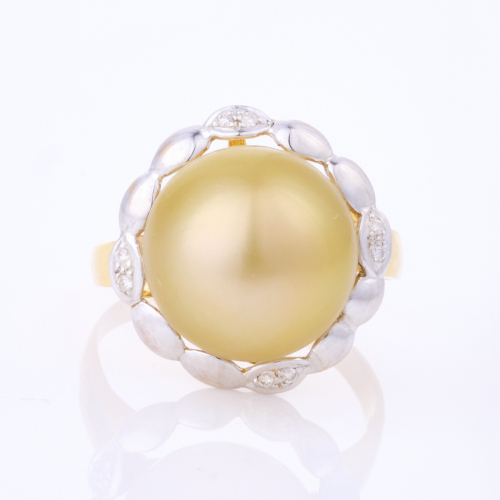 15ct Yellow Gold, Burmese Pearl / .12ct Diamond Ring