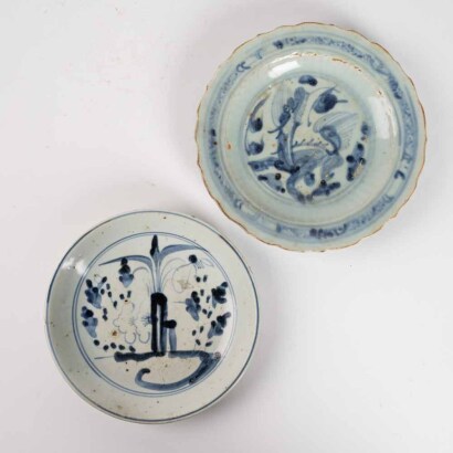 A Chinese Ming Dynasty blue and white 'beast' bracket-lobed dish+Ming Dynasty blue and white dish