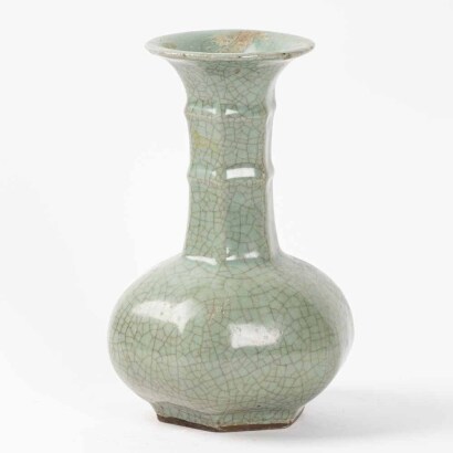 A Chines Ge-type hexagonal bottle