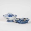 A Japanese Nabeshima blue and white covered bowl+A Japanese blue and white frog on lotus leaf ornament - 3