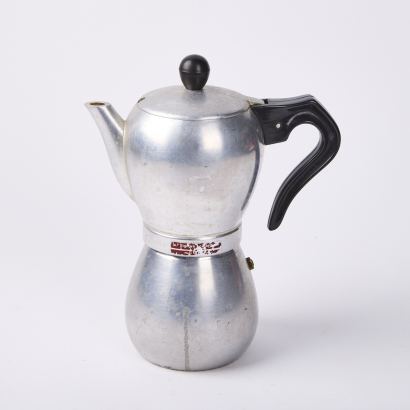 A Italian La Signora Caffettiera Stove Top Espresso Percolator