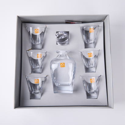 A RCR Home & Table Fusion Seven Piece Whisky Set