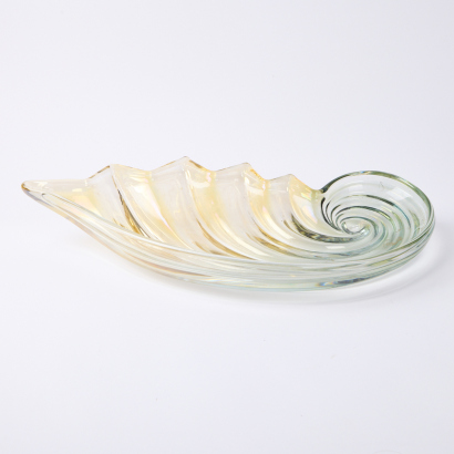 A Large Art Glass Shell Dish