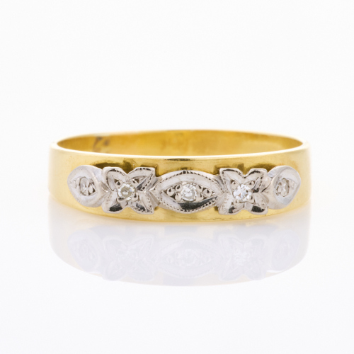 18ct Yellow Gold, Traditional, .04ct Diamond Wedder