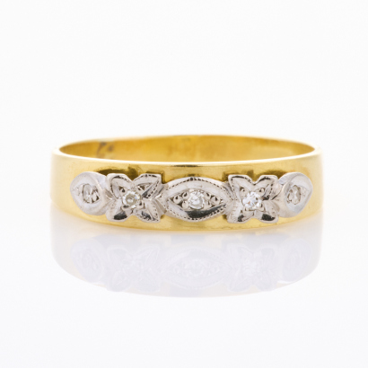 18ct Yellow Gold, Traditional, .04ct Diamond Wedder