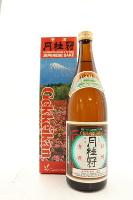 (1) Gekkeikan Japanese Sake, 15.9% ABV, 720ml