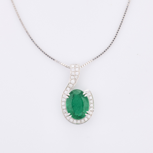 14ct White Gold, Modern 1.52ct Oval Emerald / .15ct Diamond Necklace