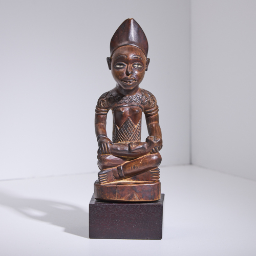 A Phemba Maternity Figure, Democratic Republic of Congo