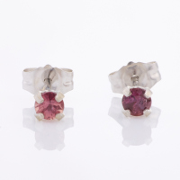 14ct White Gold, Pink-red Sapphire Studs, 2.90mm