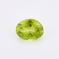 A Loose, 2.81ct Oval Cut Peridot