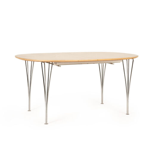 A Fritz Hansen Super-Elliptical Extension Table