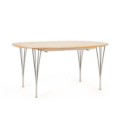 A Fritz Hansen Super-Elliptical Extension Table