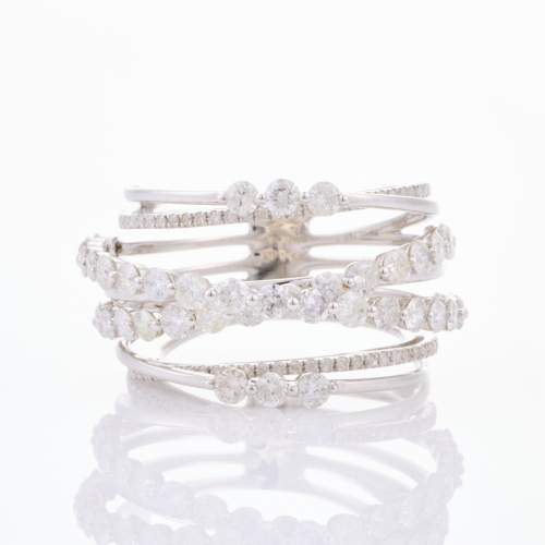 18ct White Gold, 2.74ct Diamond Dress Ring