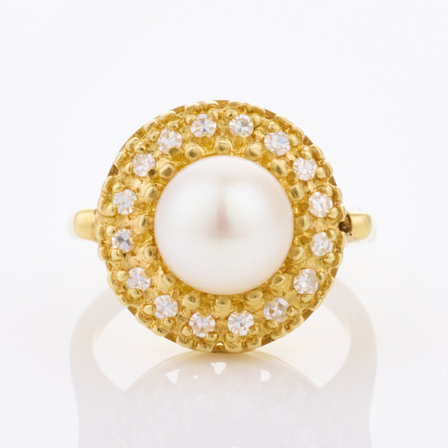 18ct Yellow Gold, Pearl / Diamond Ring