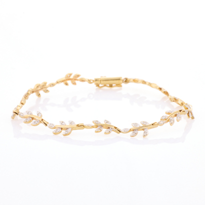 9ct Yellow Gold, Vintage, .50ct Diamond Set Laurel Bracelet