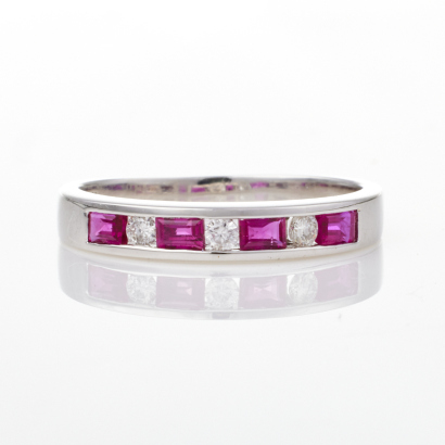 18ct White Gold, .12ct Ruby / .075ct Diamond Ring