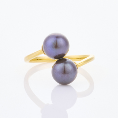 18ct Yellow Gold, Black Tahitian Type Pearl Ring