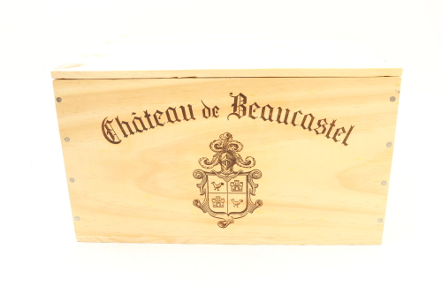 (6) 2015 Chateau de Beaucastel Chateauneuf-du-Pape, Rhone [JR16.5] [RP96] [WS97] (OWC)