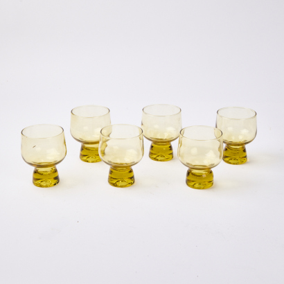 A Set Of Six Vintage Crown Glass Regis Honeygold' Spirit Glasses