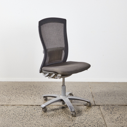 A Formway Life Office Chair