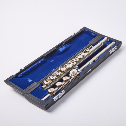 A Muramatsu EX III Flute