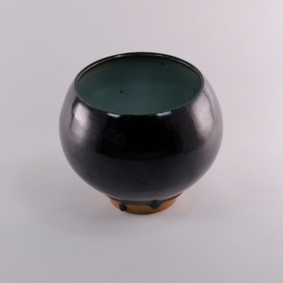 PETER STICHBURY swollen form footed bowl