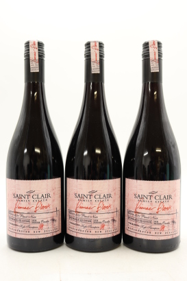 (3) 2021 Saint Clair Pioneer Block Winemaker Selection Pinot Noir, Marlborough