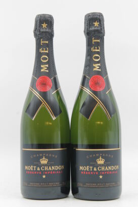 (2) NV Moet & Chandon Reserve Brut Imperial, Champagne (GB)