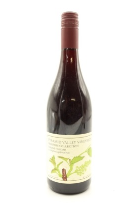 (1) 2016 Pyramid Valley Vineyards 'Growers Collection' Calrossie Vineyard Pinot Noir, Marlborough