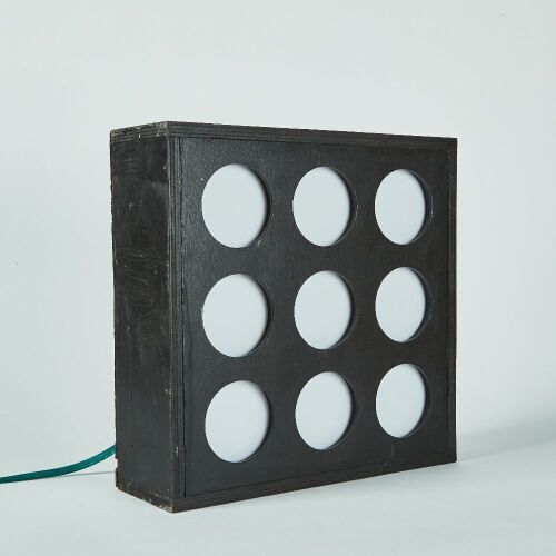 A Domino Style Lightbox