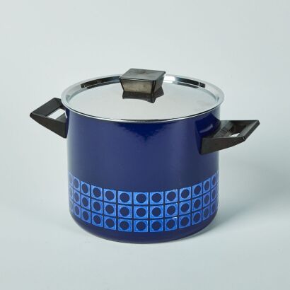 A Vintage Silit German Enamel Pot