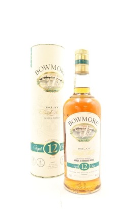 (1) Bowmore Aged 12 Year Single Malt Scotch Whisky, 40% ABV (Old Bottling)