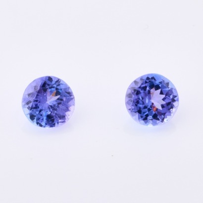 A Loose Pair of 1.40ct Round Tanzanites