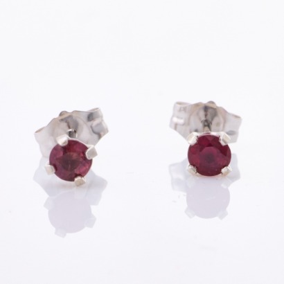 14ct White Gold, 3.10mm Pink-Red Sapphire Stud Earrings