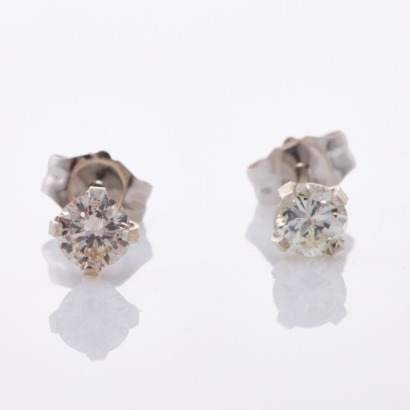 14ct White Gold, 3.55mm Diamond Stud Earrings