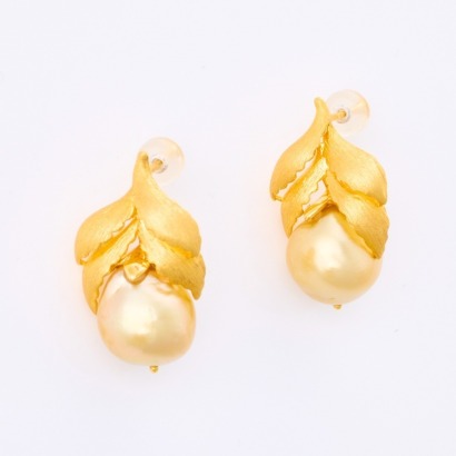18ct Yellow Gold, Vintage, Golden Colour Pearl Drop Earrings