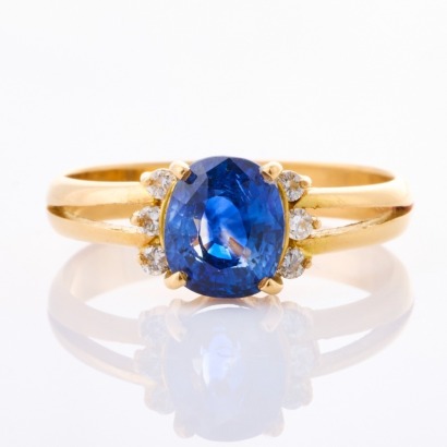 18ct Yellow Gold, 1.50ct Sapphire / .10ct Diamond Ring