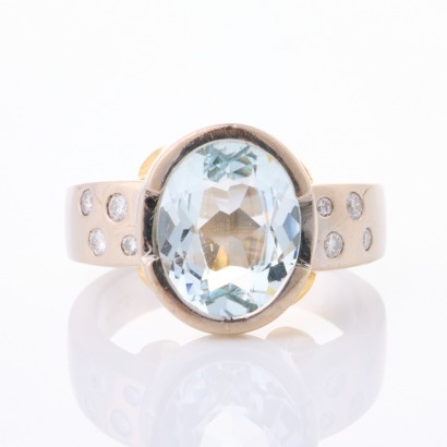 18ct White / Yellow Gold, Modern, 3.00ct Aquamarine /.18ct Diamond Ring