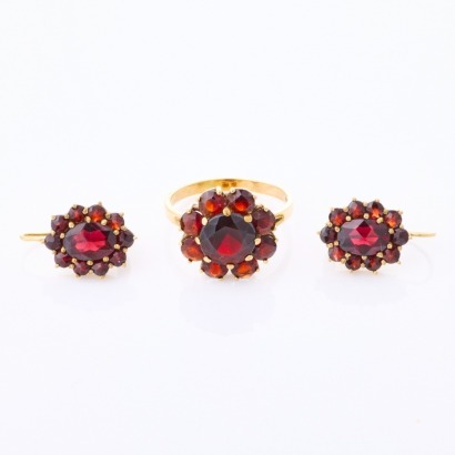 9ct Yellow Gold, Garnet Cluster Ring with Matching Earrings